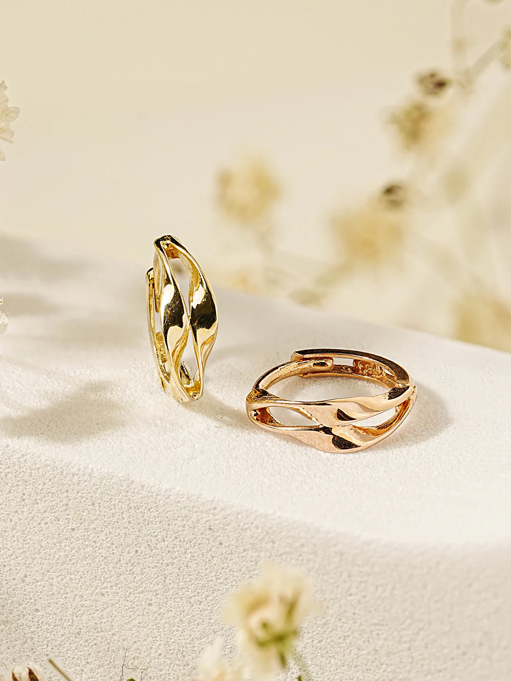 14K 18K Artic Cartilage Hoop Earring - Image 5