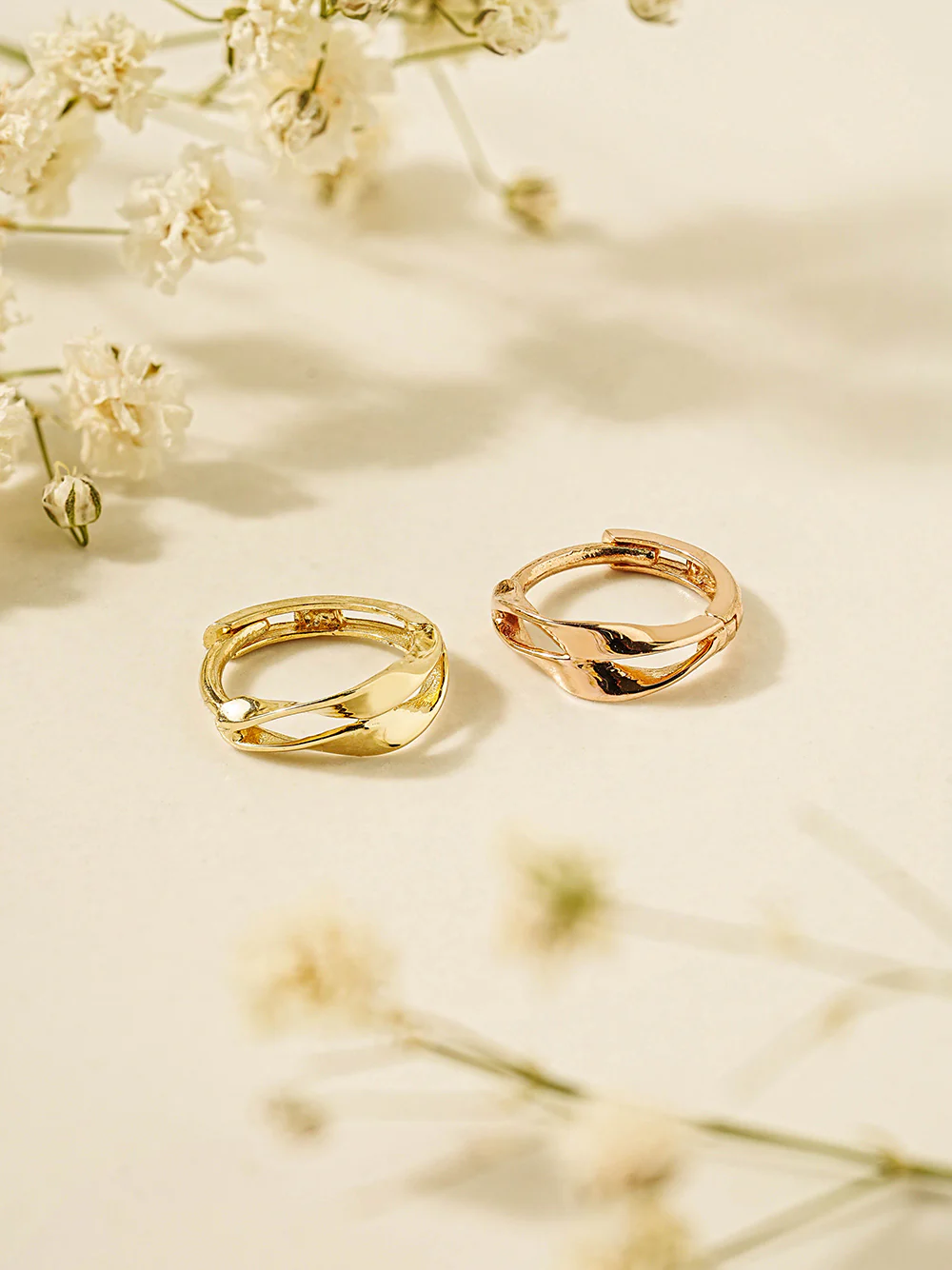14K 18K Artic Cartilage Hoop Earring - Image 9