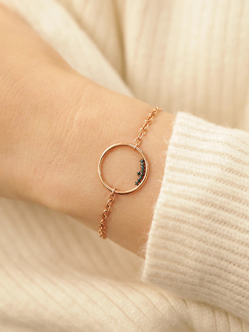 14K 18K Blue Diamond Circle Bracelet - Image 9