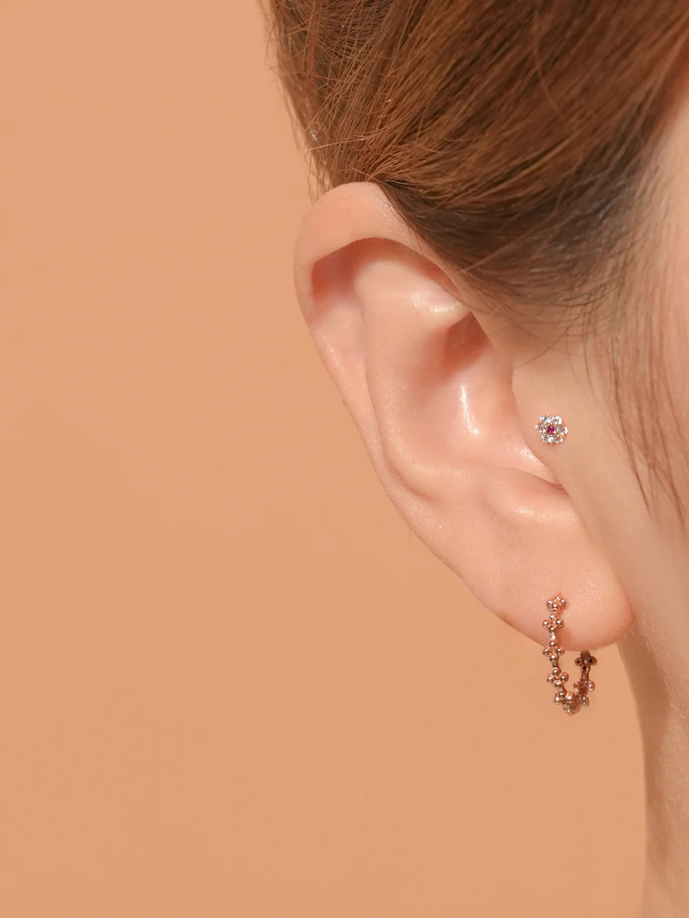 14K 18K Bubble Clover Cartilage Hoop Earring - Image 4