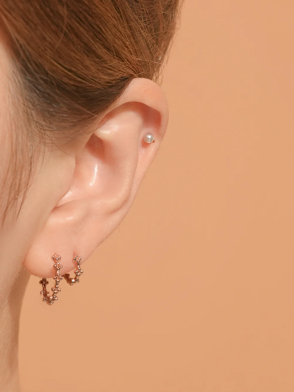 14K 18K Bubble Clover Cartilage Hoop Earring - Image 8
