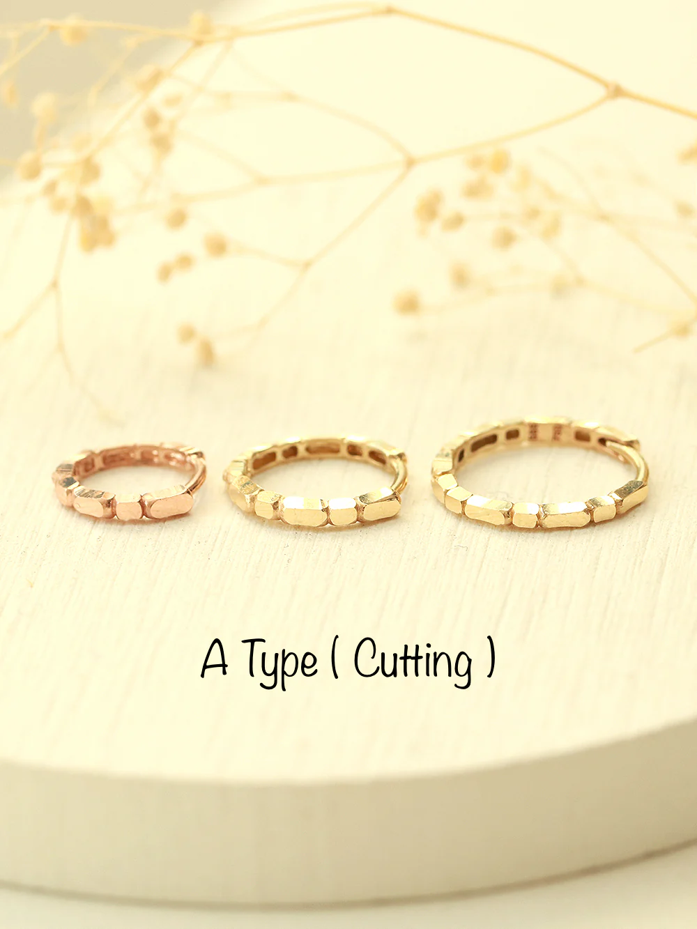 14K Gold Carving Cutting Hoop Earring - Image 8