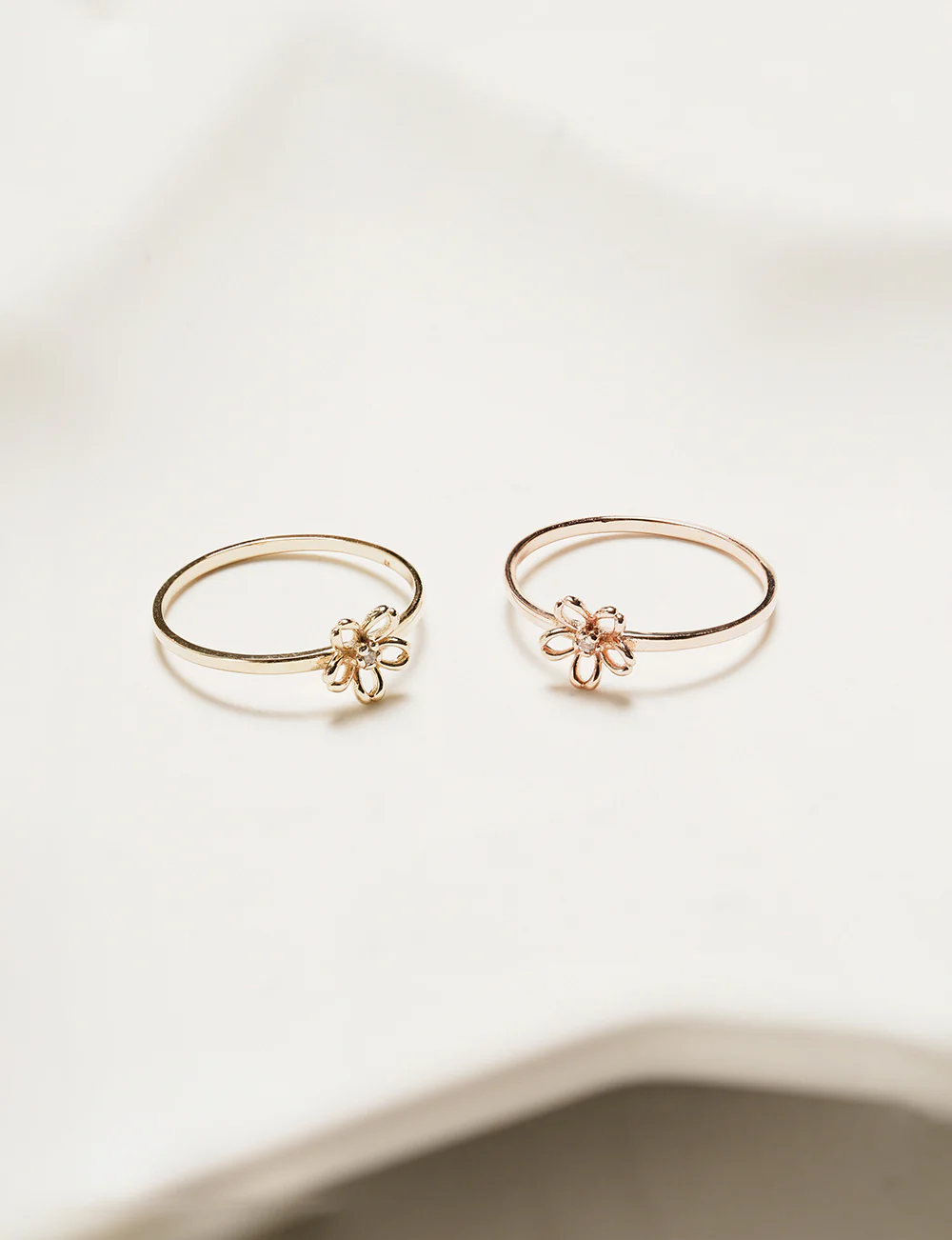 14K 18K Daisy Flower Layered Ring - Image 3