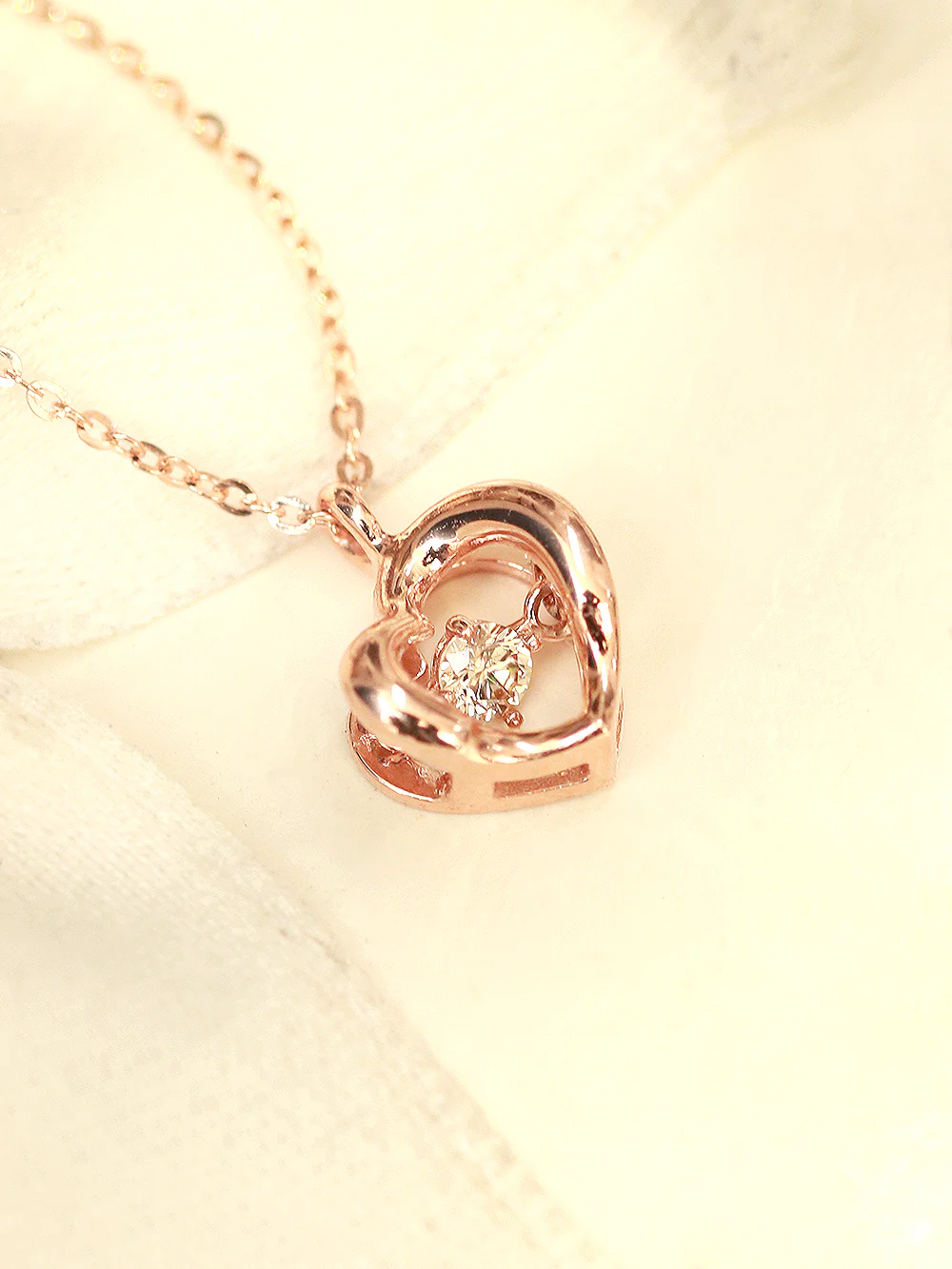 14K 18K Gold Cognac Diamond Heart Necklace - Image 4