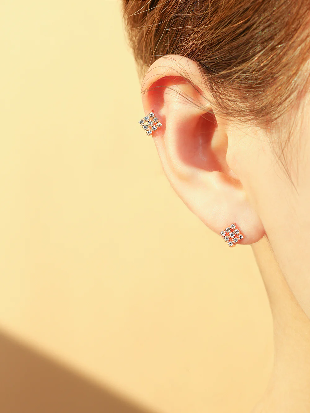 14K 18K Gold Crystal Square Cubic Cartilage Hoop Earring - Image 6