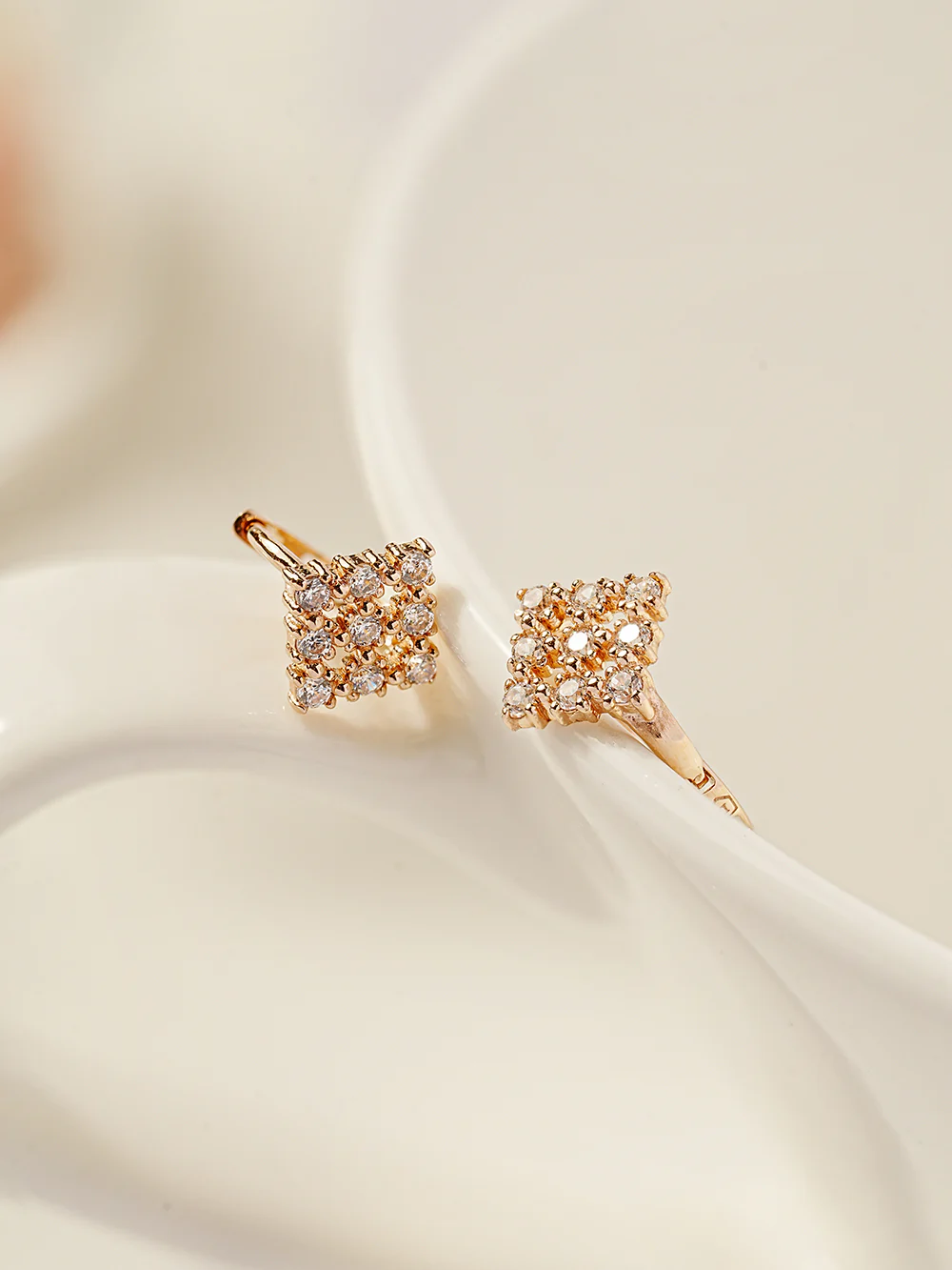 14K 18K Gold Crystal Square Cubic Cartilage Hoop Earring - Image 7
