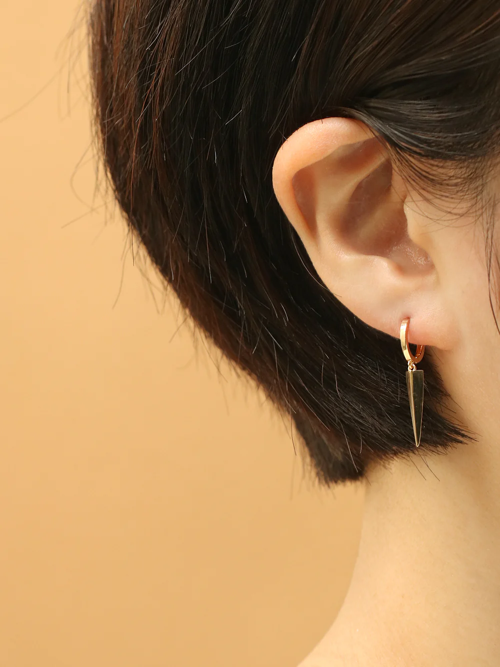 14K 18K Gold Edge Triangle Drop Cartilage Hoop Earring - Image 2