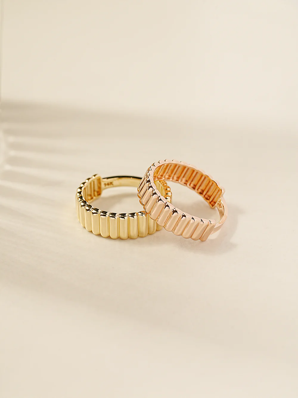 14K 18K Gold Embossed Ring - Image 12