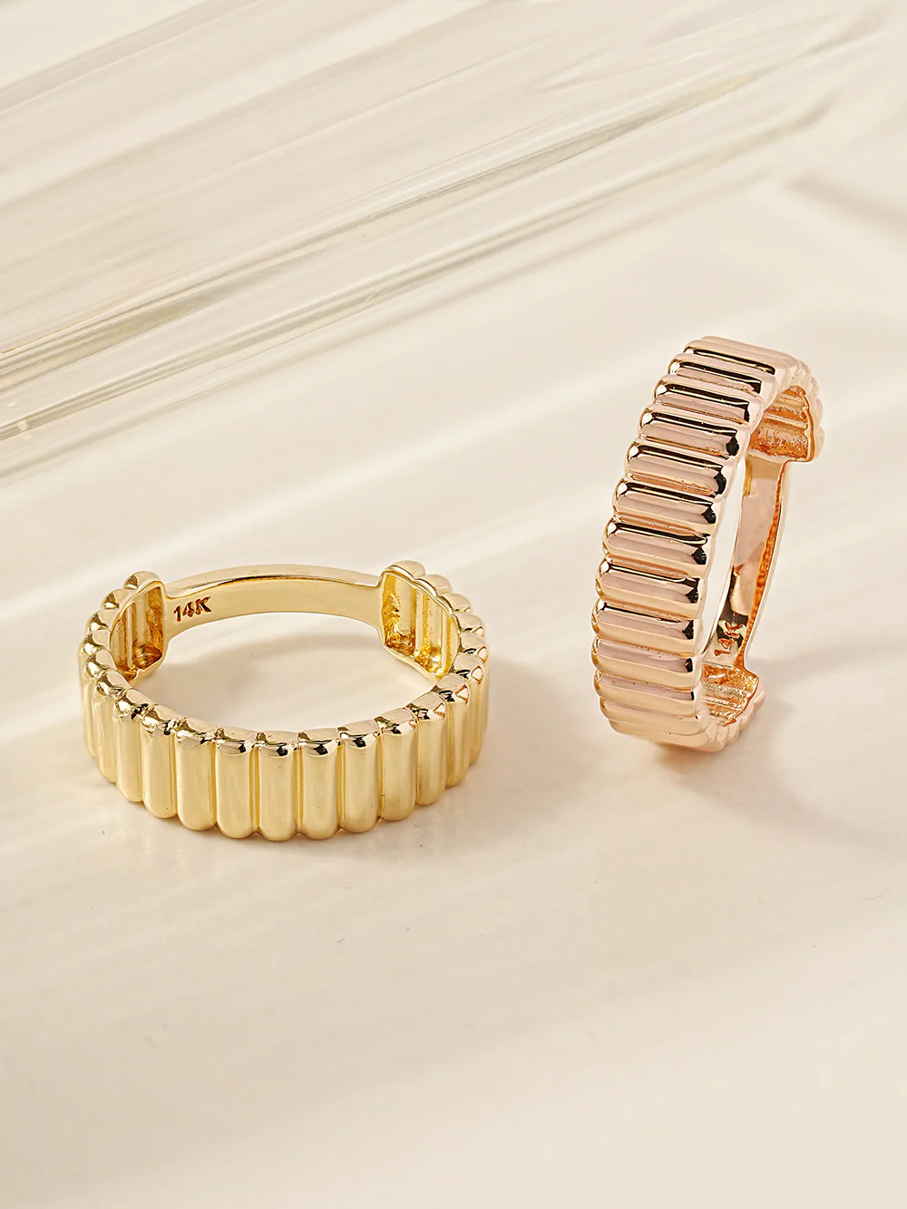 14K 18K Gold Embossed Ring - Image 2