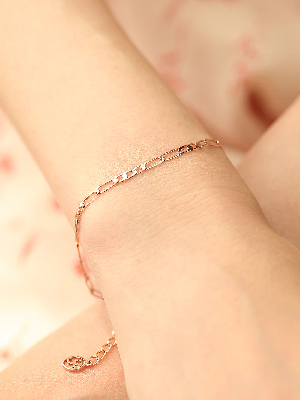 14K 18K Gold Flat Square Chain Bracelet - Image 7
