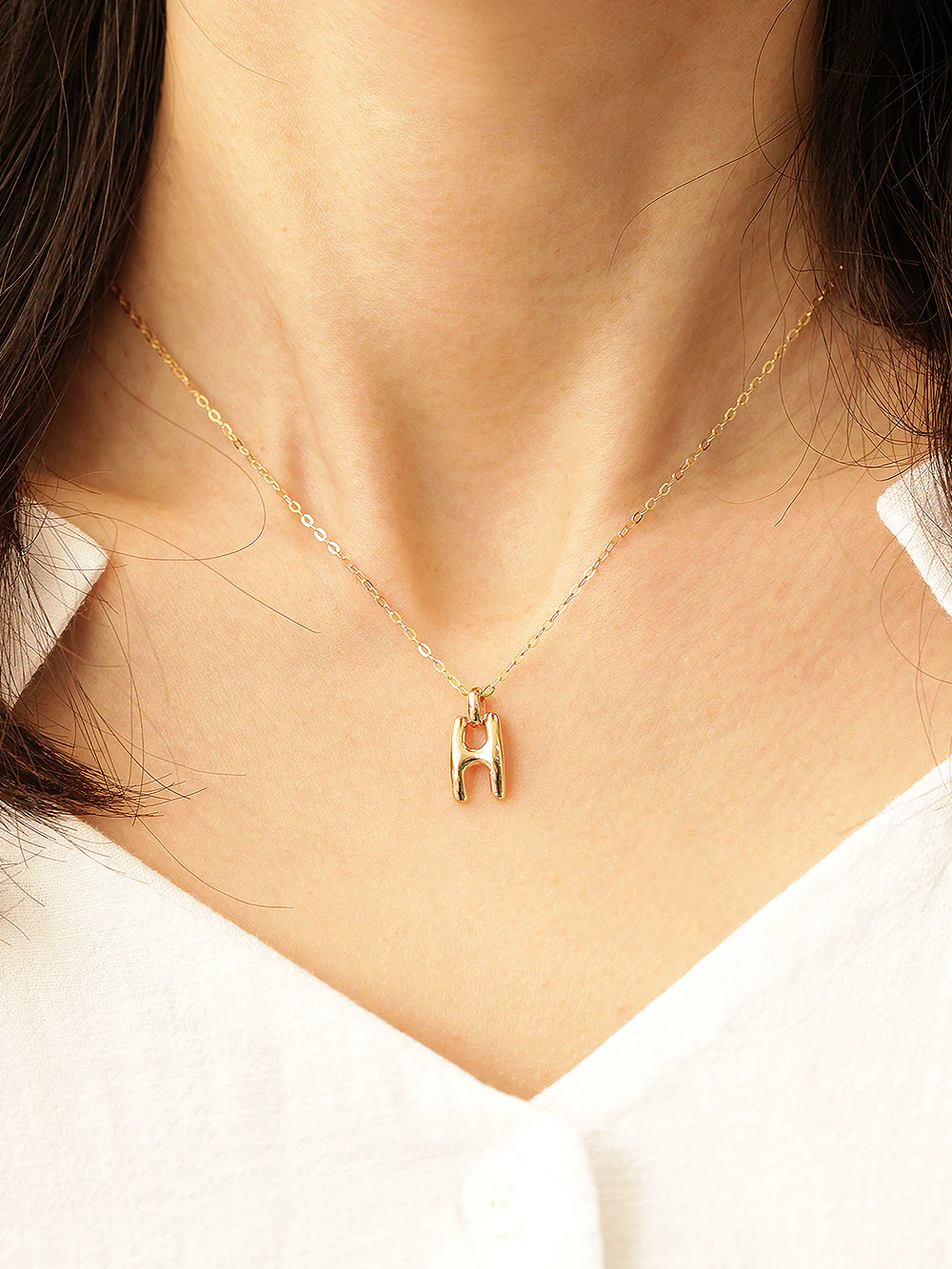 14K 18K Gold Glossy H Necklace - Image 3