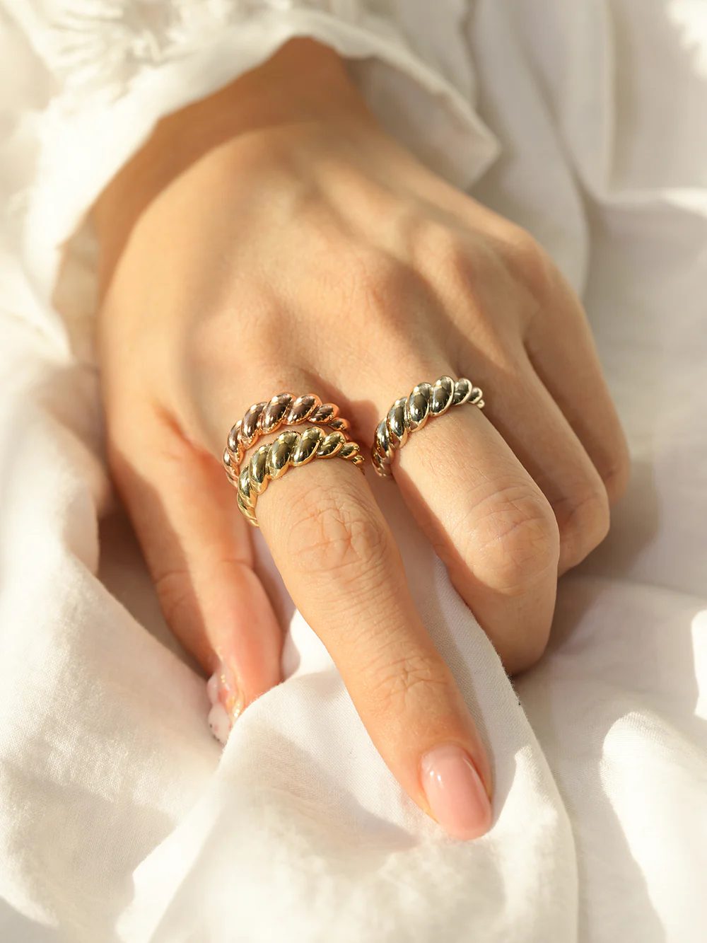 14K 18K Gold Hallow Croissant Ring