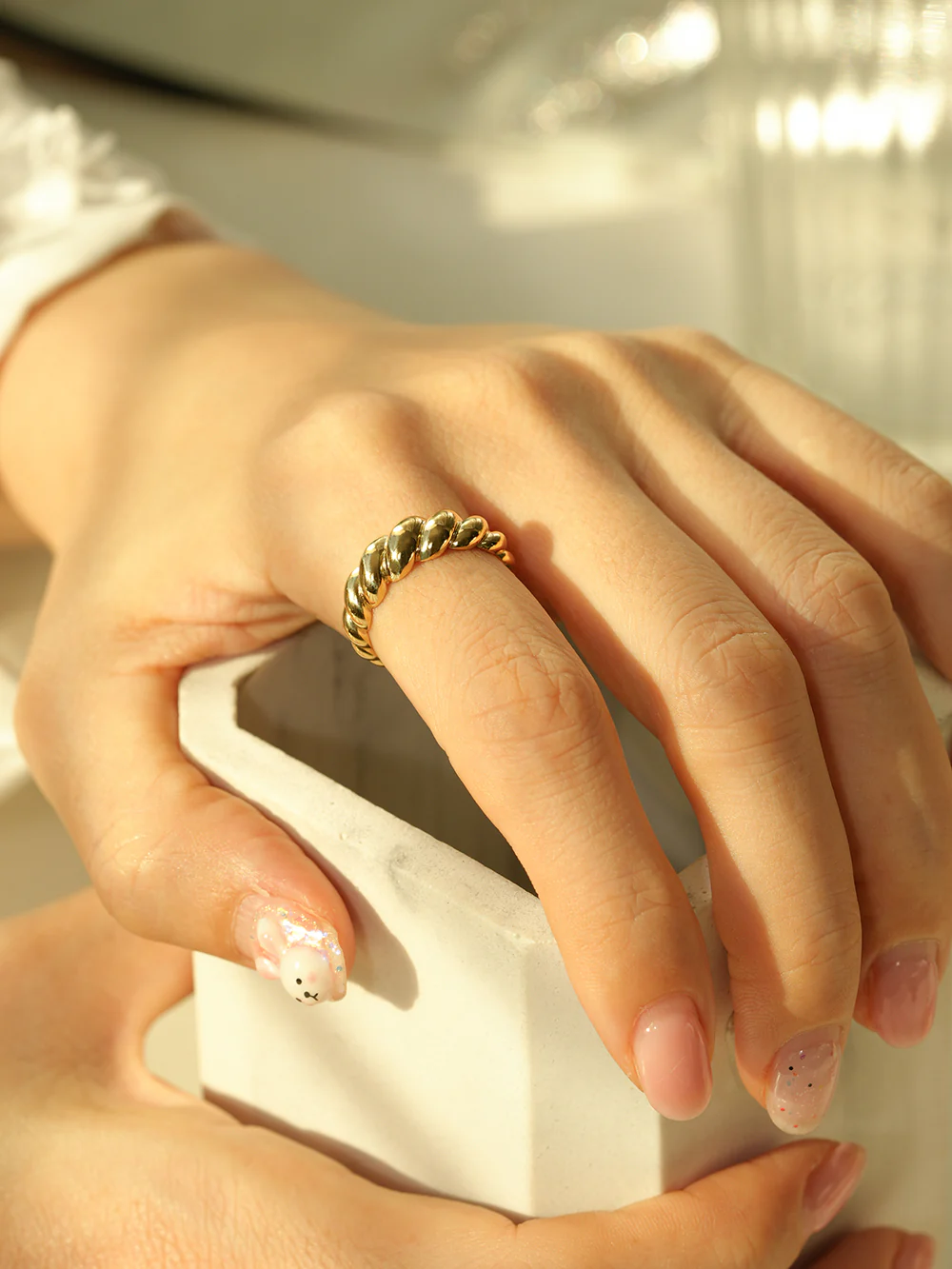 14K 18K Gold Hallow Croissant Ring - Image 13