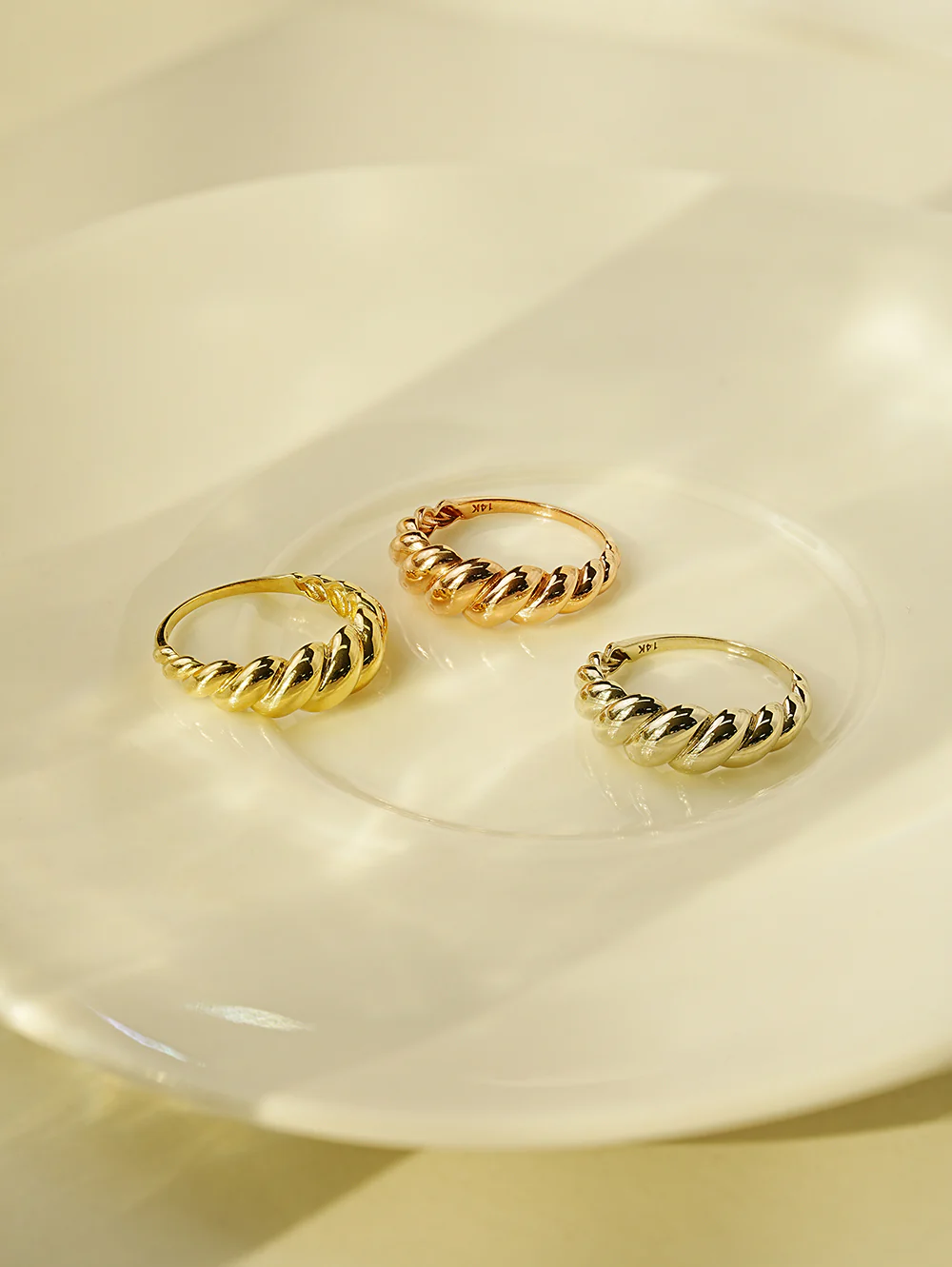 14K 18K Gold Hallow Croissant Ring - Image 6