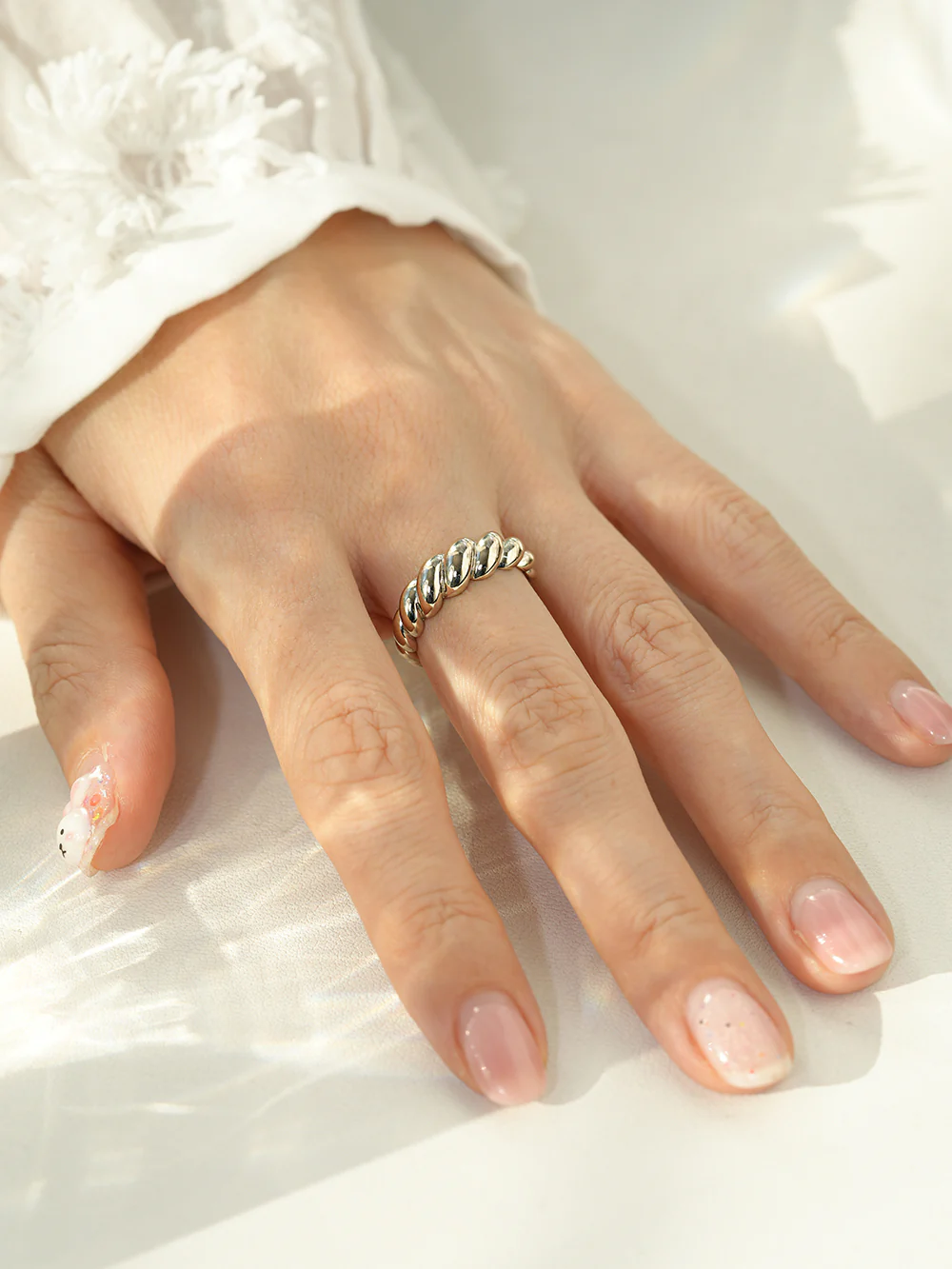 14K 18K Gold Hallow Croissant Ring - Image 7