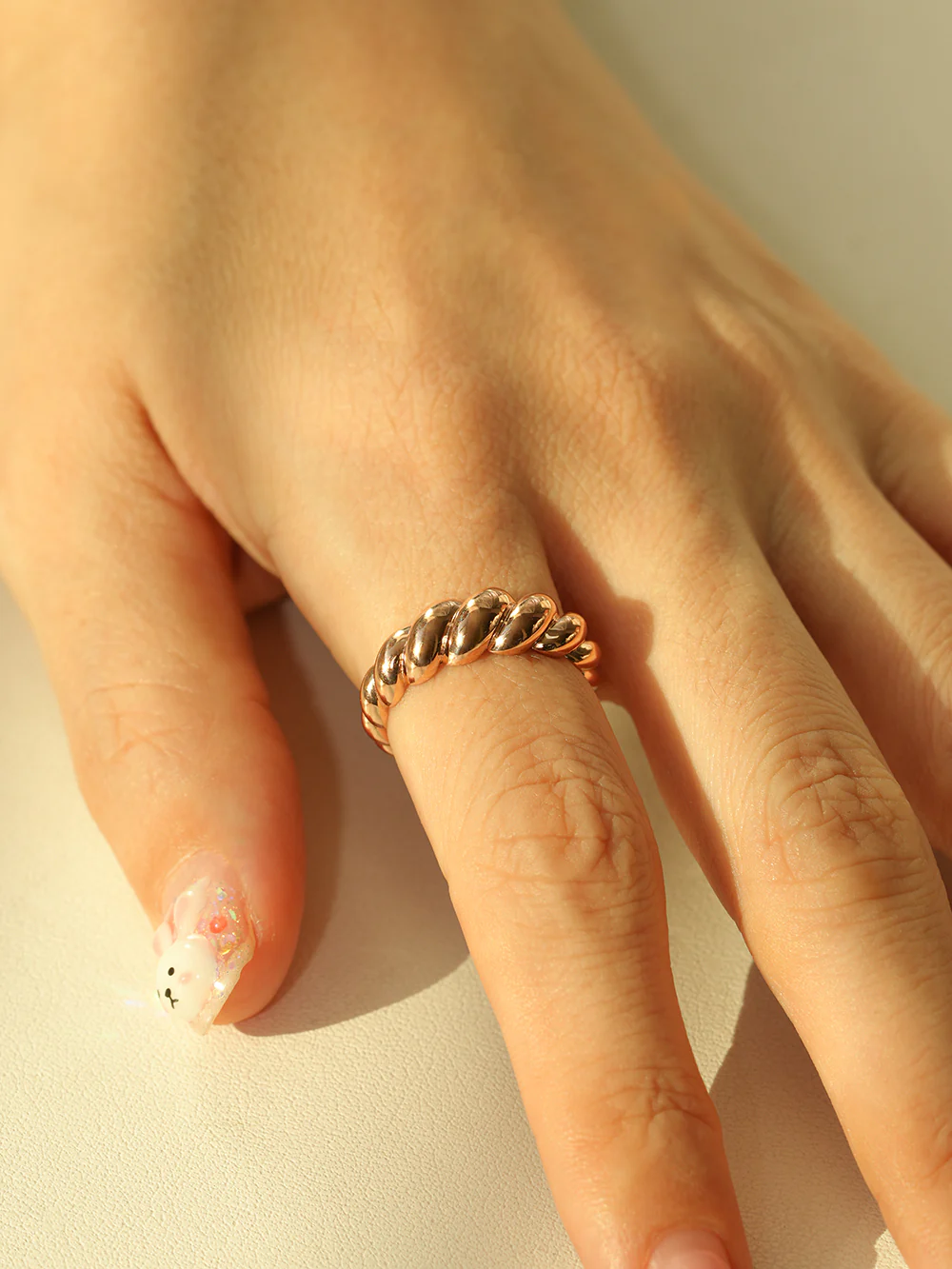 14K 18K Gold Hallow Croissant Ring - Image 9