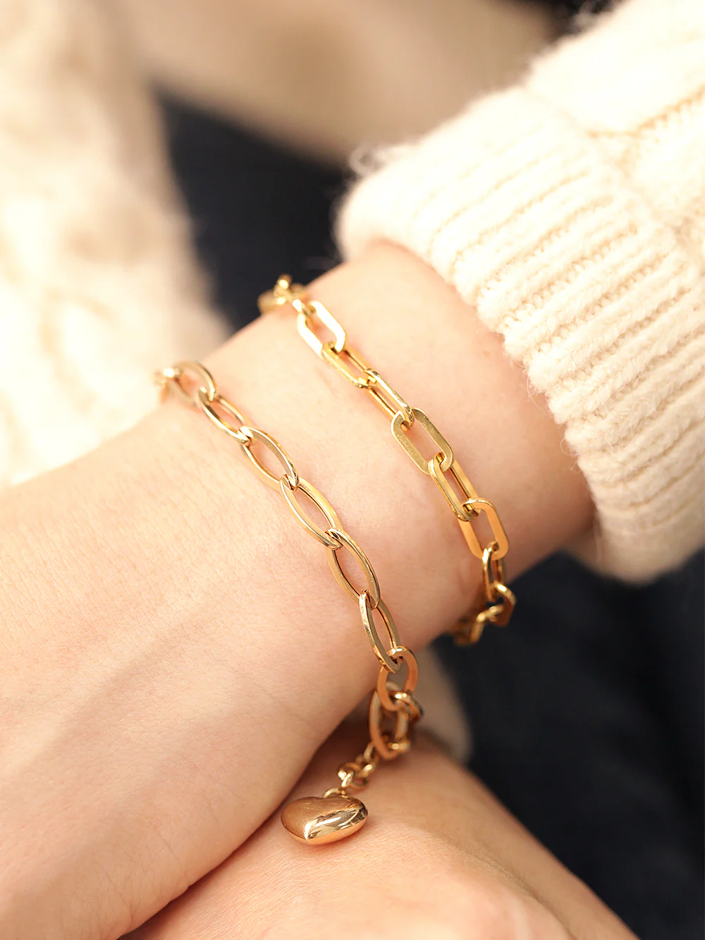 14K Gold Heart Round Chain Bracelet - Image 10