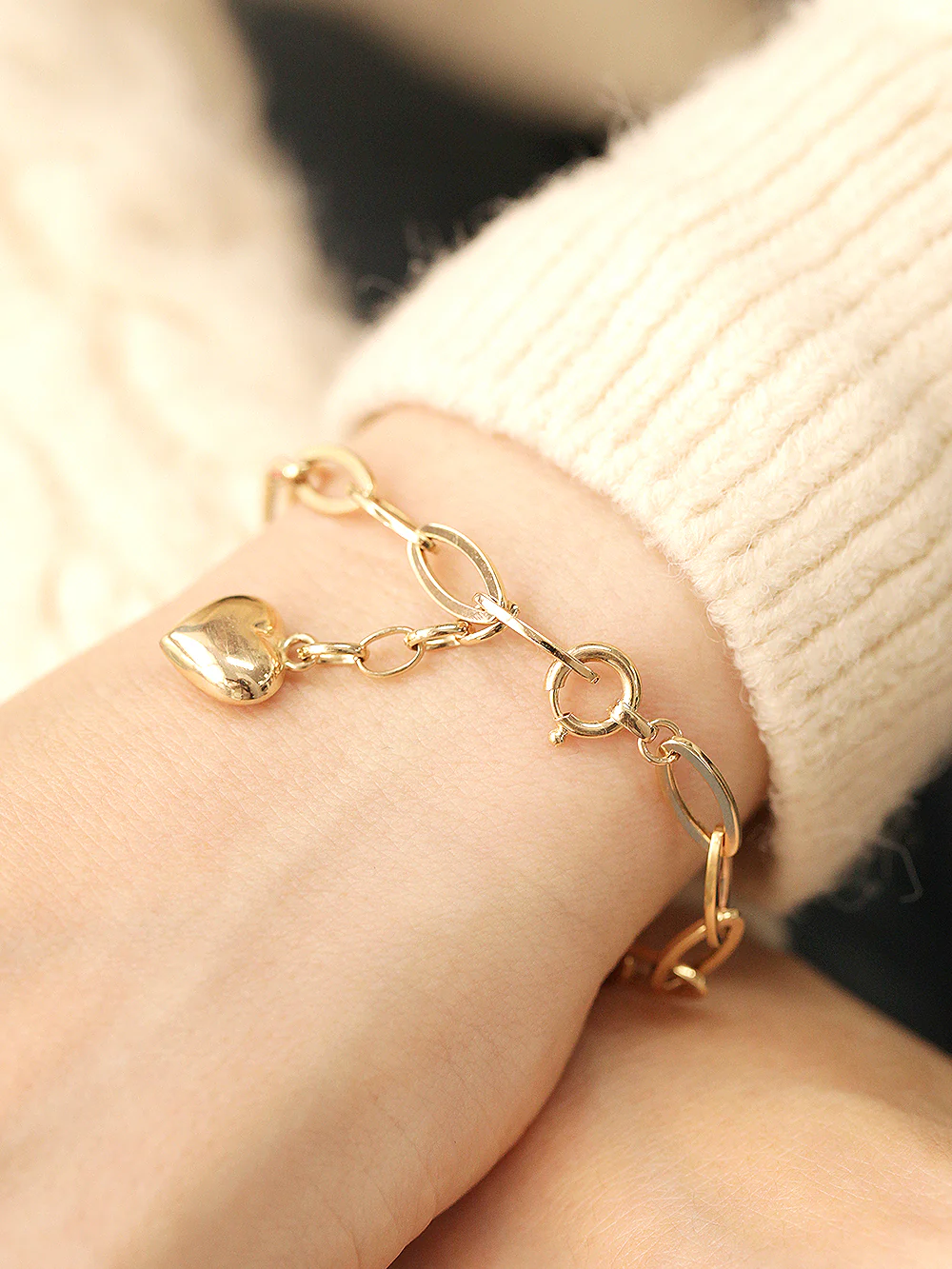 14K Gold Heart Round Chain Bracelet - Image 8