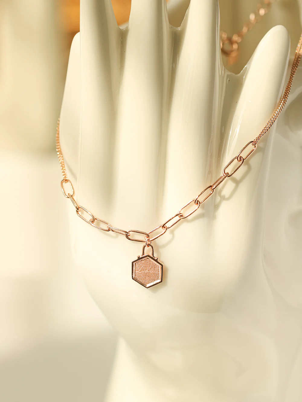 14K 18K Gold Hexagon Love Lettering Clip Chain Anklet - Image 8
