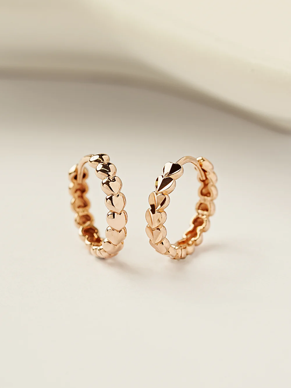 14K 18K Gold Lovely Heart Cartilage Hoop Earring - Image 10