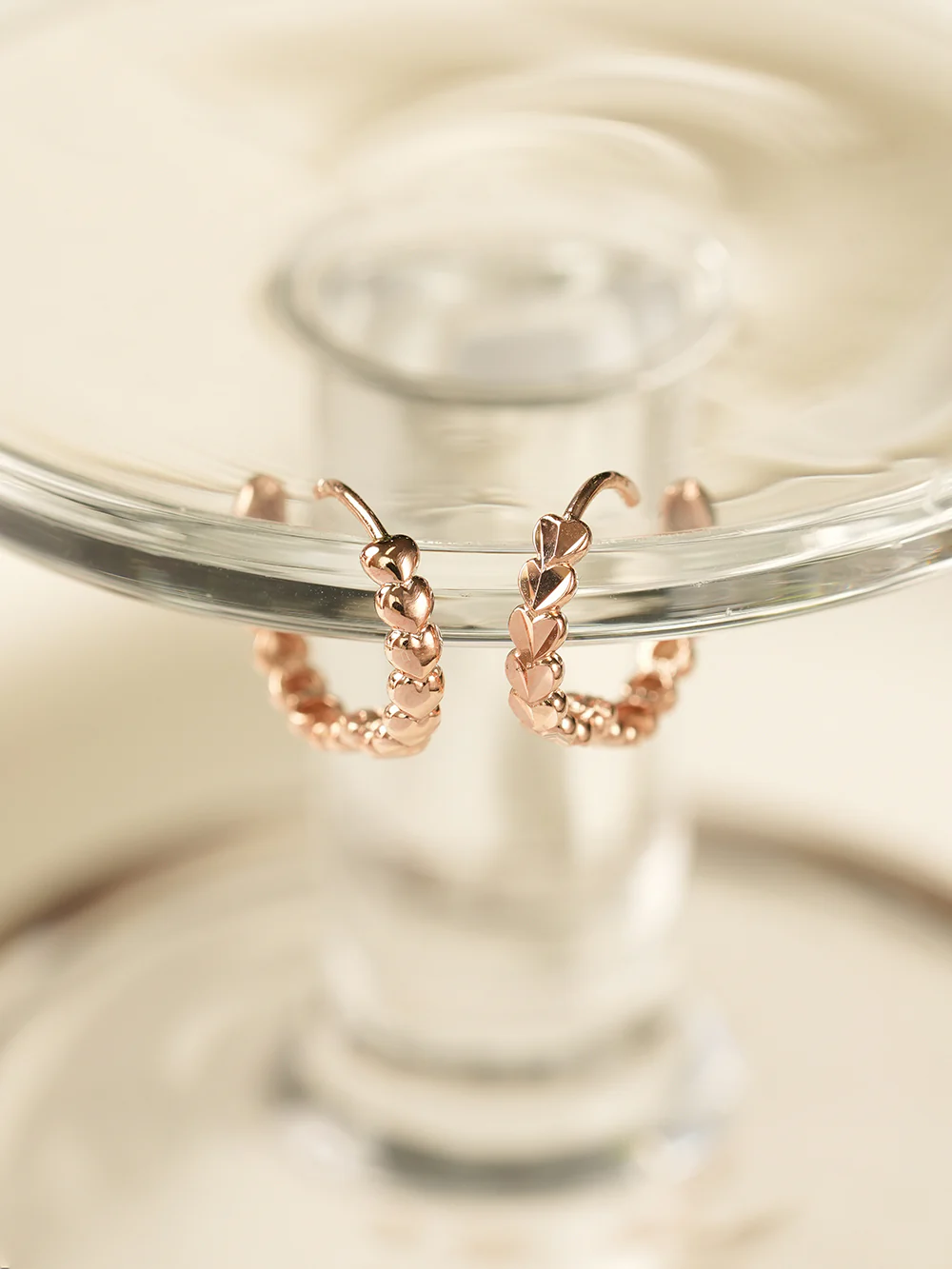 14K 18K Gold Lovely Heart Cartilage Hoop Earring - Image 12