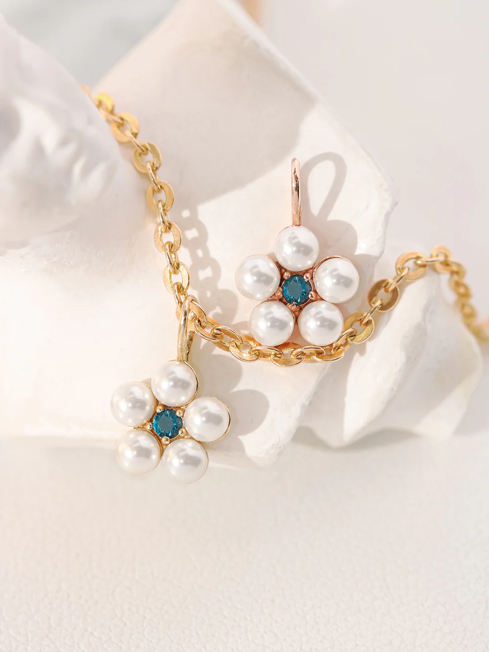 14K 18K Gold Lovely Pearl Flower Cubic Pendant Necklace - Image 3