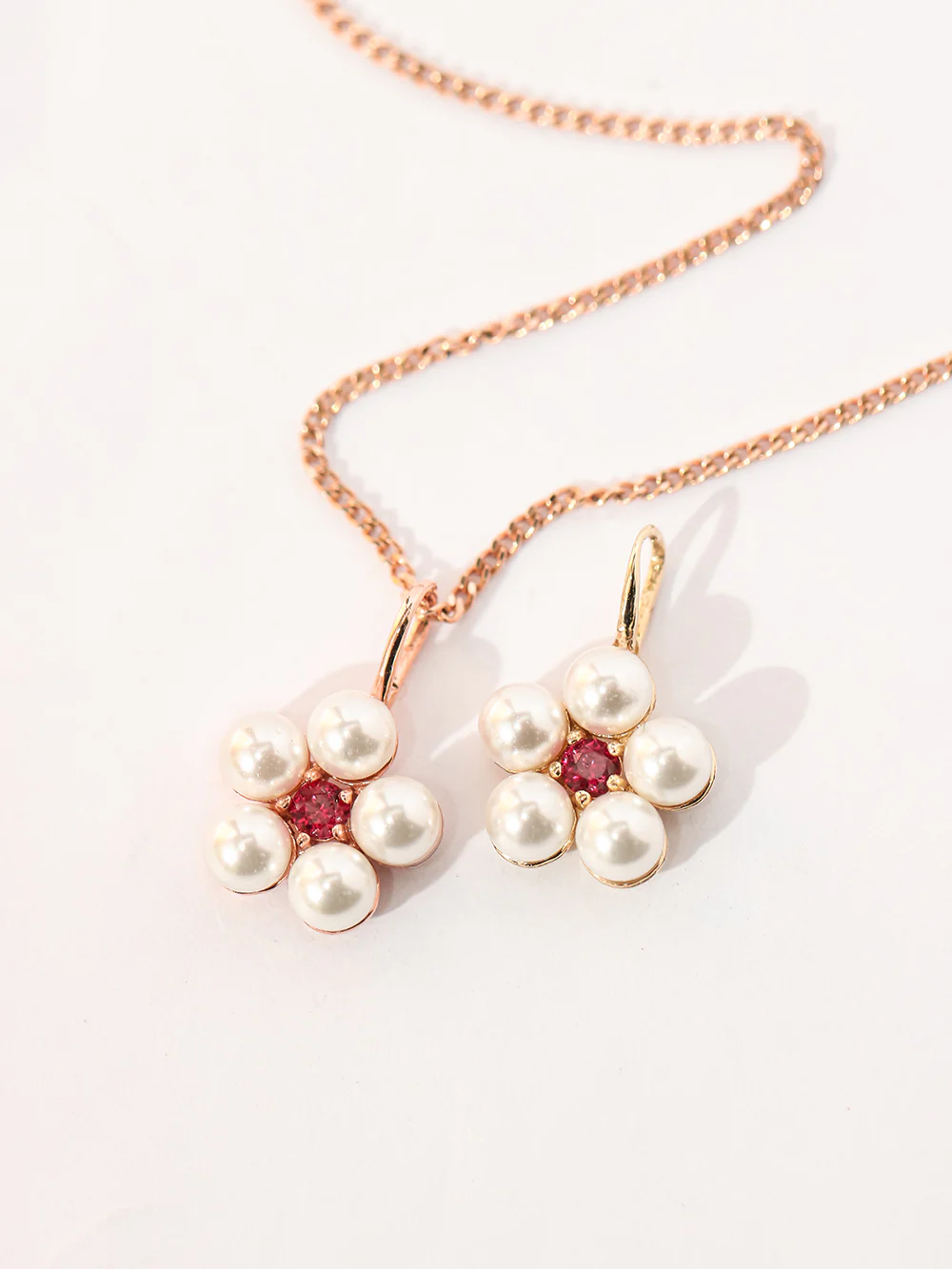 14K 18K Gold Lovely Pearl Flower Cubic Pendant Necklace - Image 9