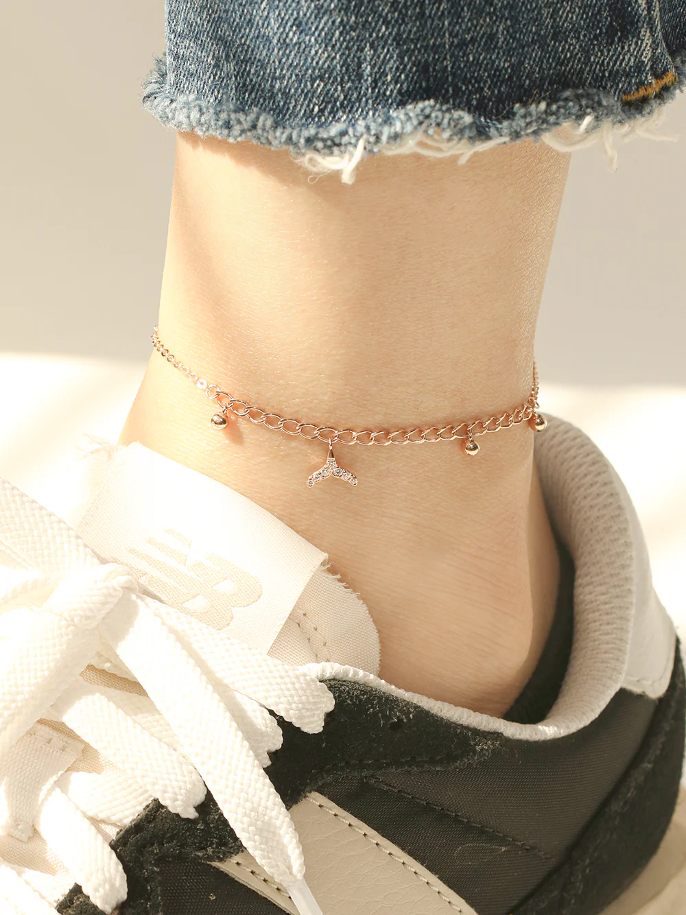14K 18K Gold Lucky Whale Tail Anklet - Image 5