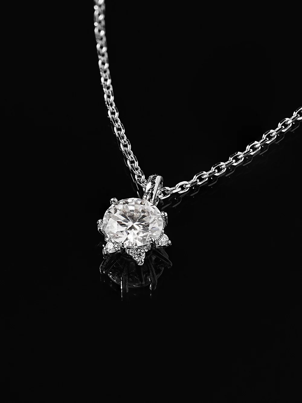 14K 18K Gold Moissanite Blossom Necklace - Image 11