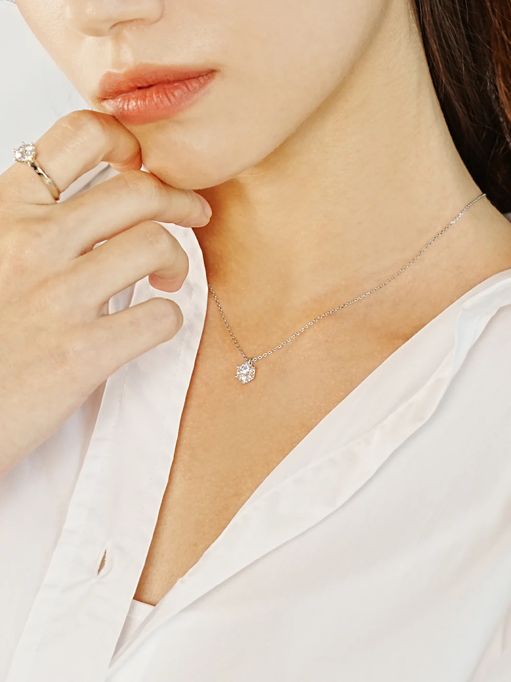 14K 18K Gold Moissanite Crown Necklace - Image 8