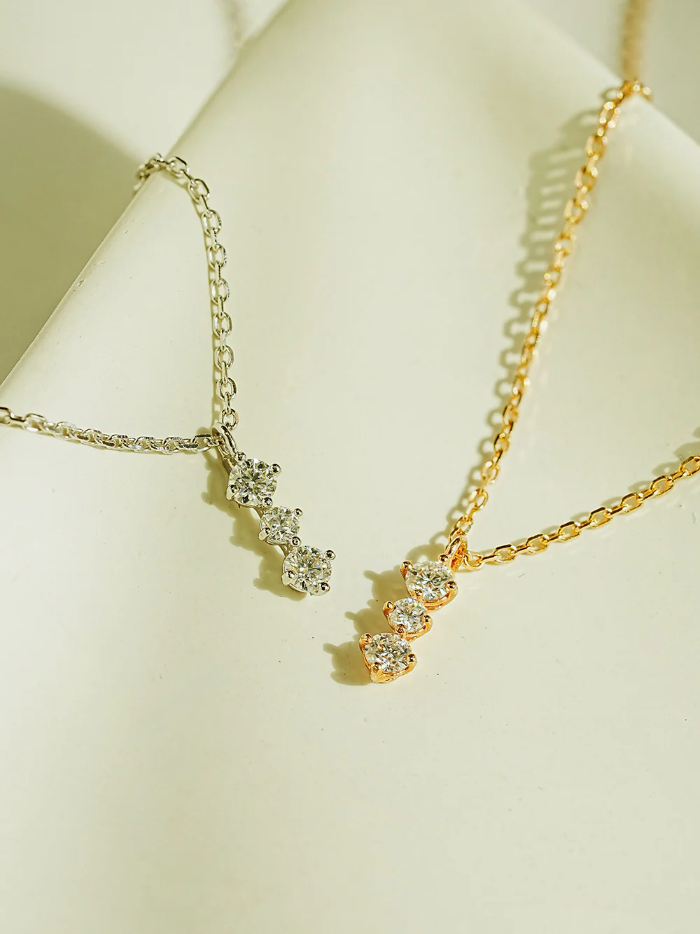 14K 18K Gold Moissanite Moissanite Radi Bar Necklace - Image 10