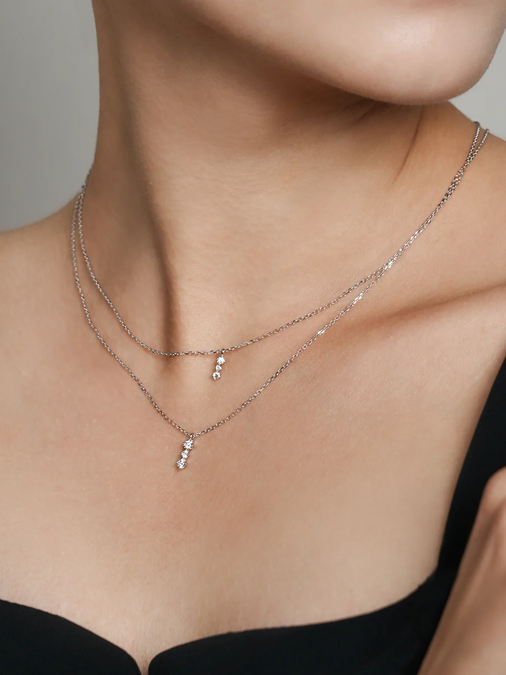 14K 18K Gold Moissanite Moissanite Radi Bar Necklace - Image 8