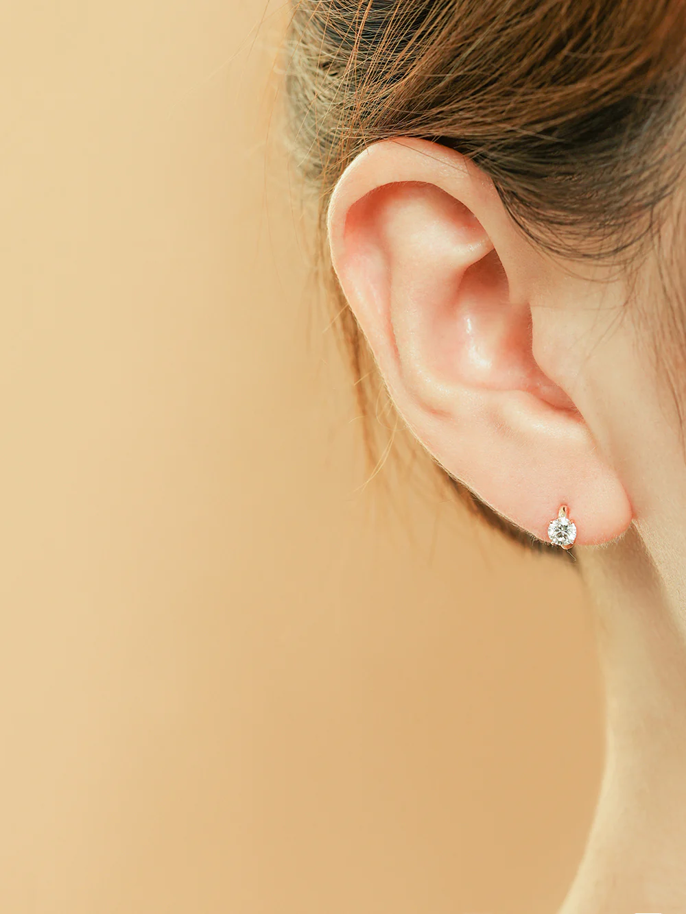 14K 18K Gold Moissanite One Stone Cartilage Hoop Earring - Image 8