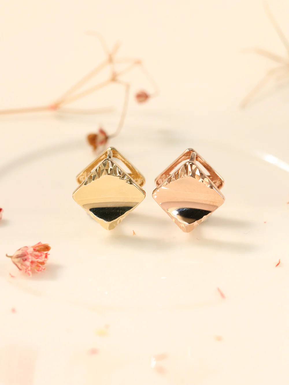 14K 18K Gold Square Cutting Cartilage Hoop Earring - Image 3