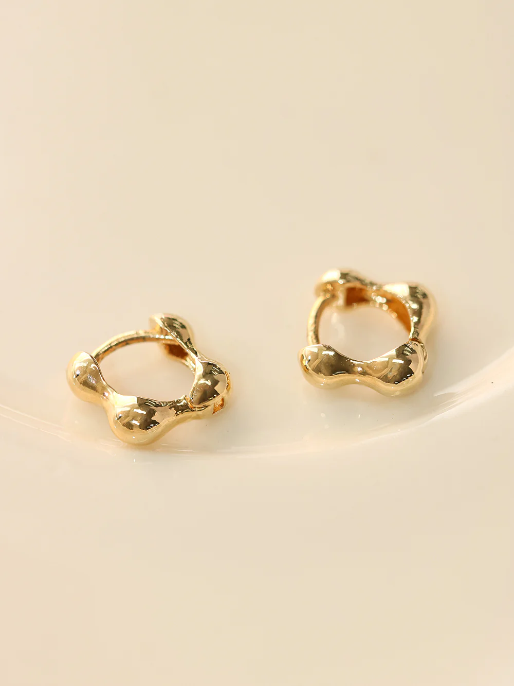 14K 18K Gold Mini Bubble Square Cartilage Hoop Earring