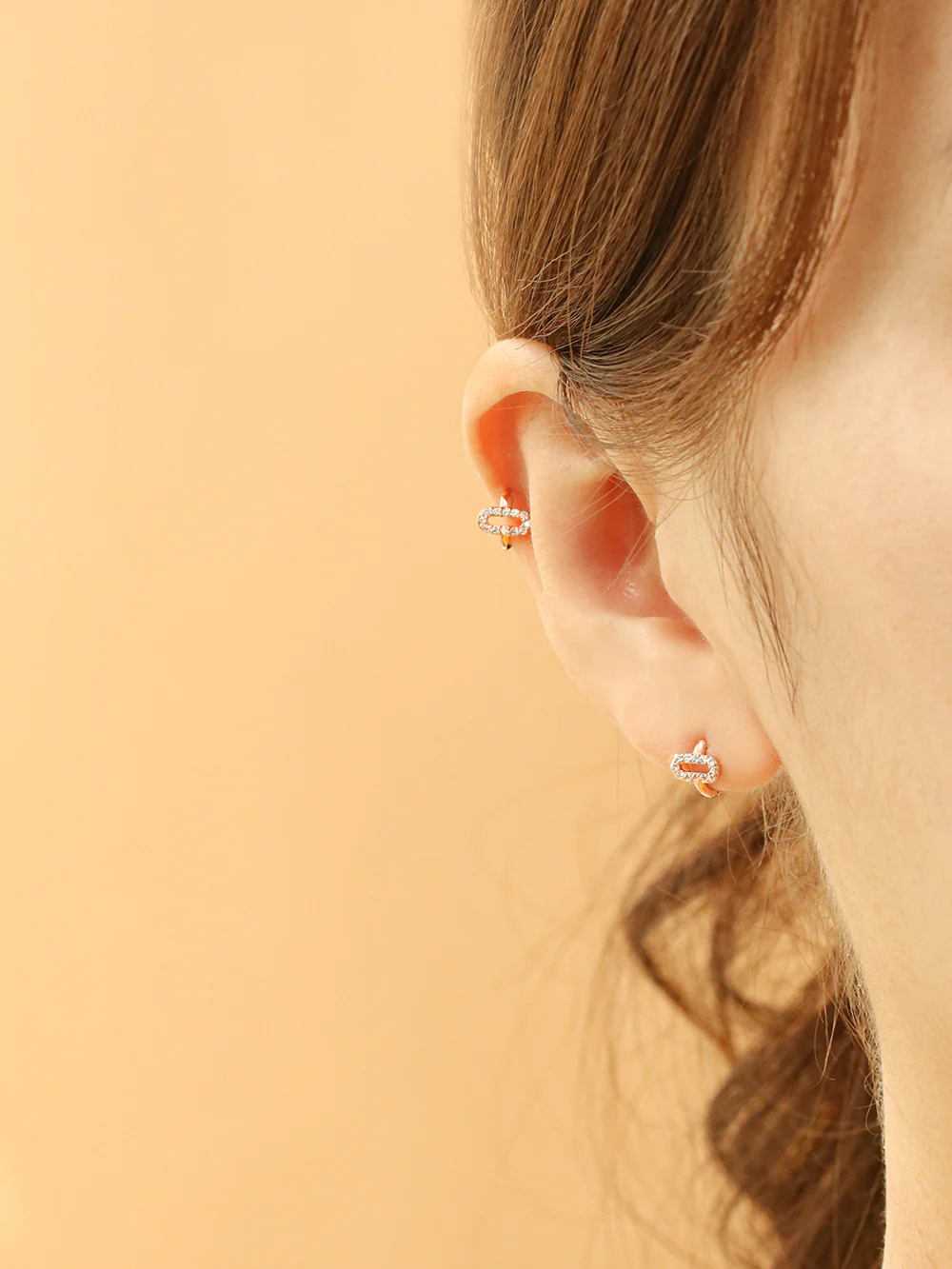 14K 18K Gold Tiny Oval Cubic Cartilage Hoop Earring - Image 4