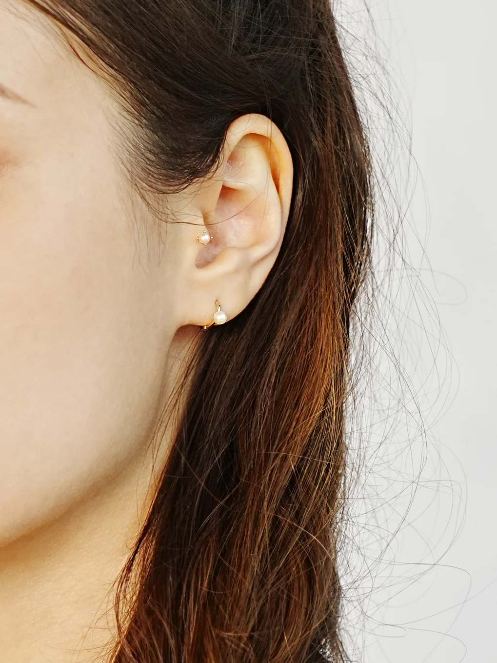 14K 18K Gold Tiny Pearl Cartilage Hoop Earring - Image 2