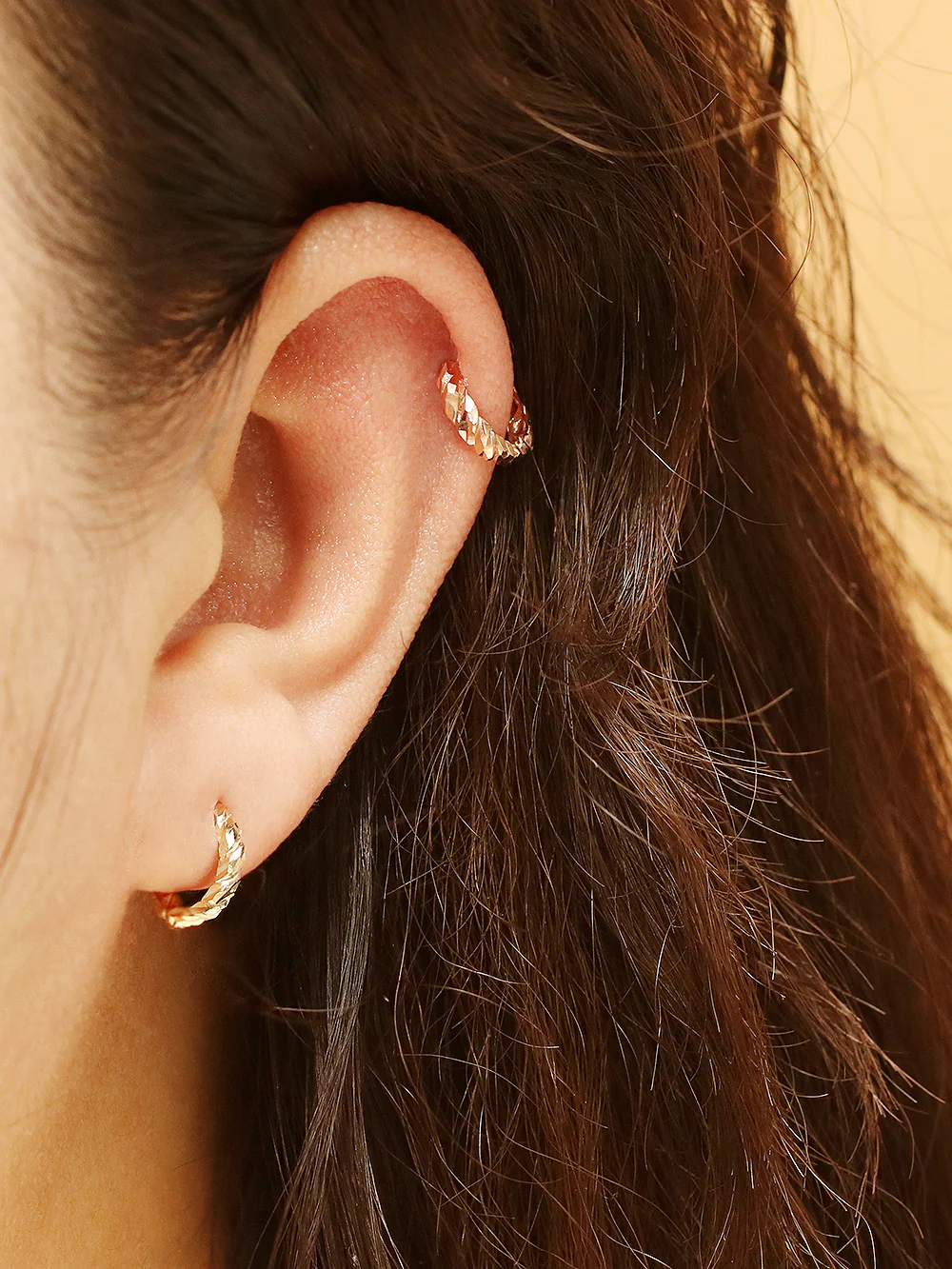 14K 18K Gold Twist Cutting Cartilage Hoop Earring