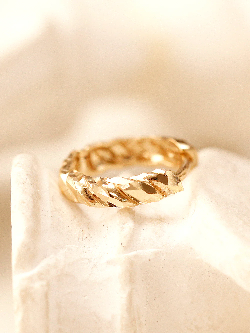 14K 18K Gold Twist Cutting Cartilage Hoop Earring - Image 10