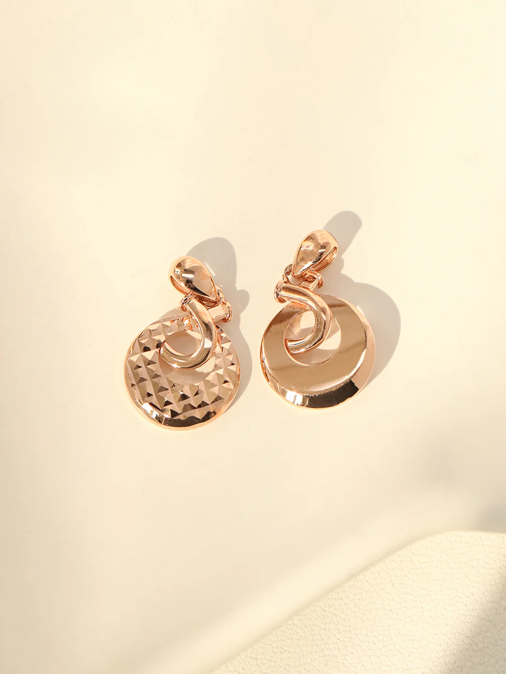 14K 18K Gold Twist Waterdrop Pendant Necklace - Image 3