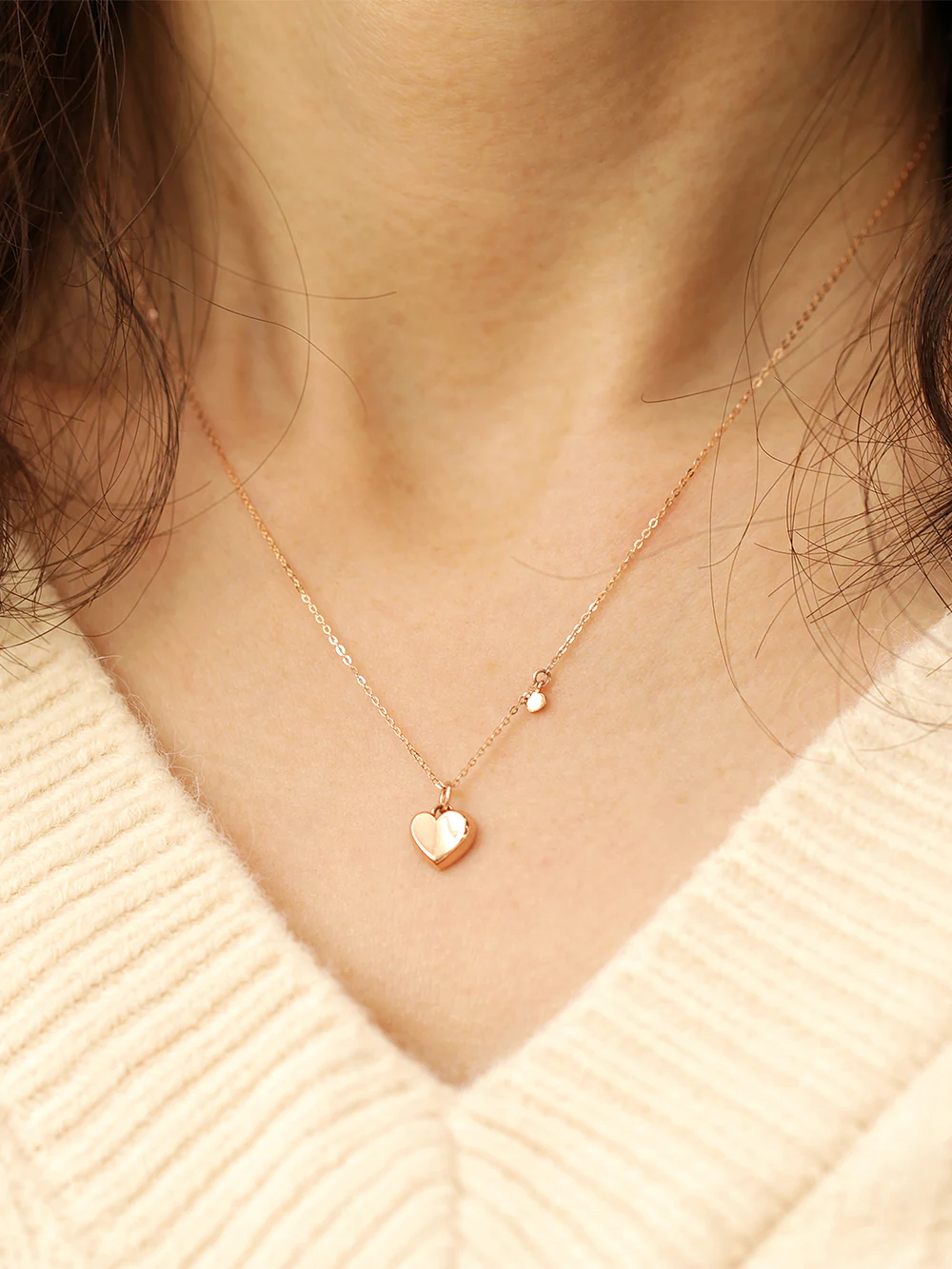 14K 18K Gold Volume Heart Necklace - Image 10