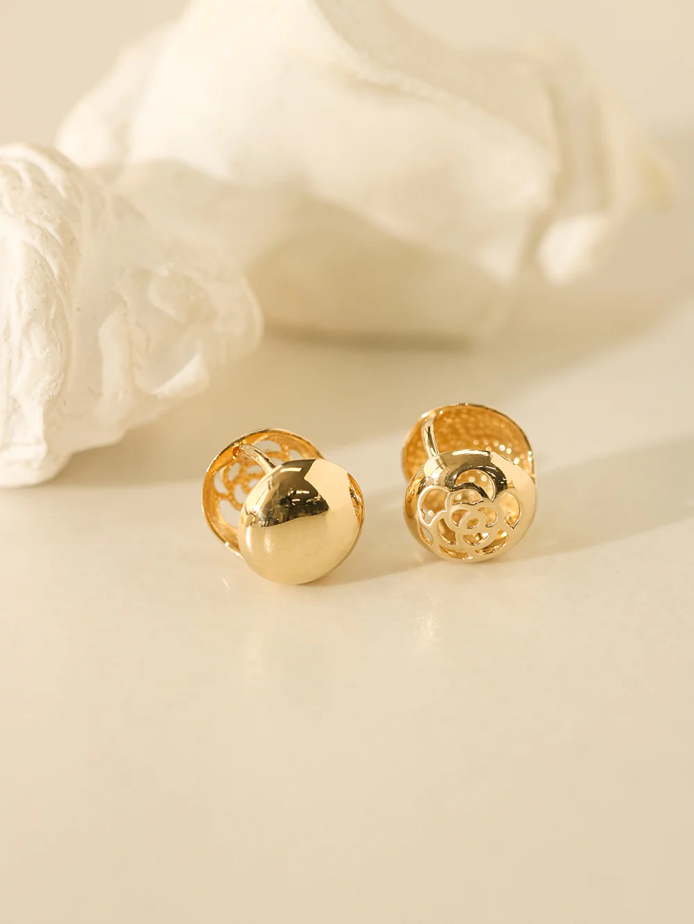 14K 18K Gold Voulme Rose Roundy Cartilage Hoop Earring - Image 5