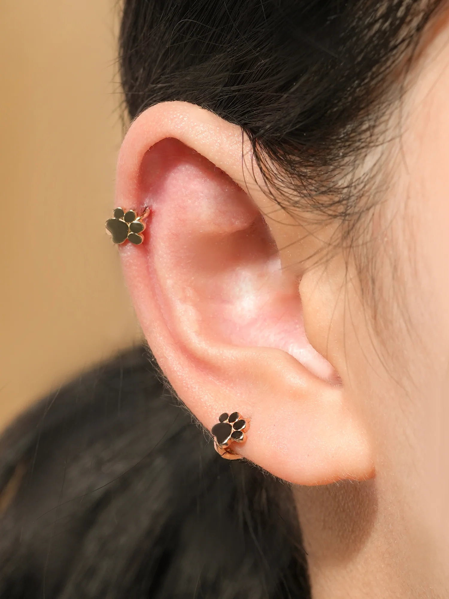 14K 18K Jelly Paw Cartilage Hoop Earring - Image 2