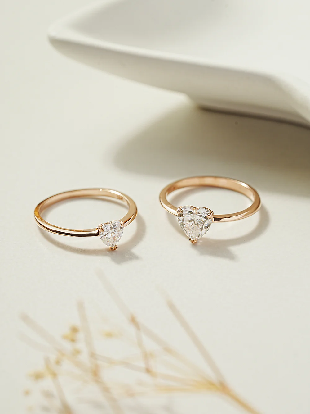 14K 18K Moissanite Glory Heart Ring - Image 3