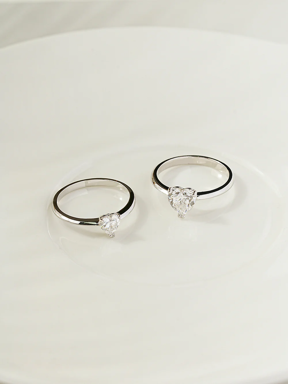 14K 18K Moissanite Glory Heart Ring - Image 9