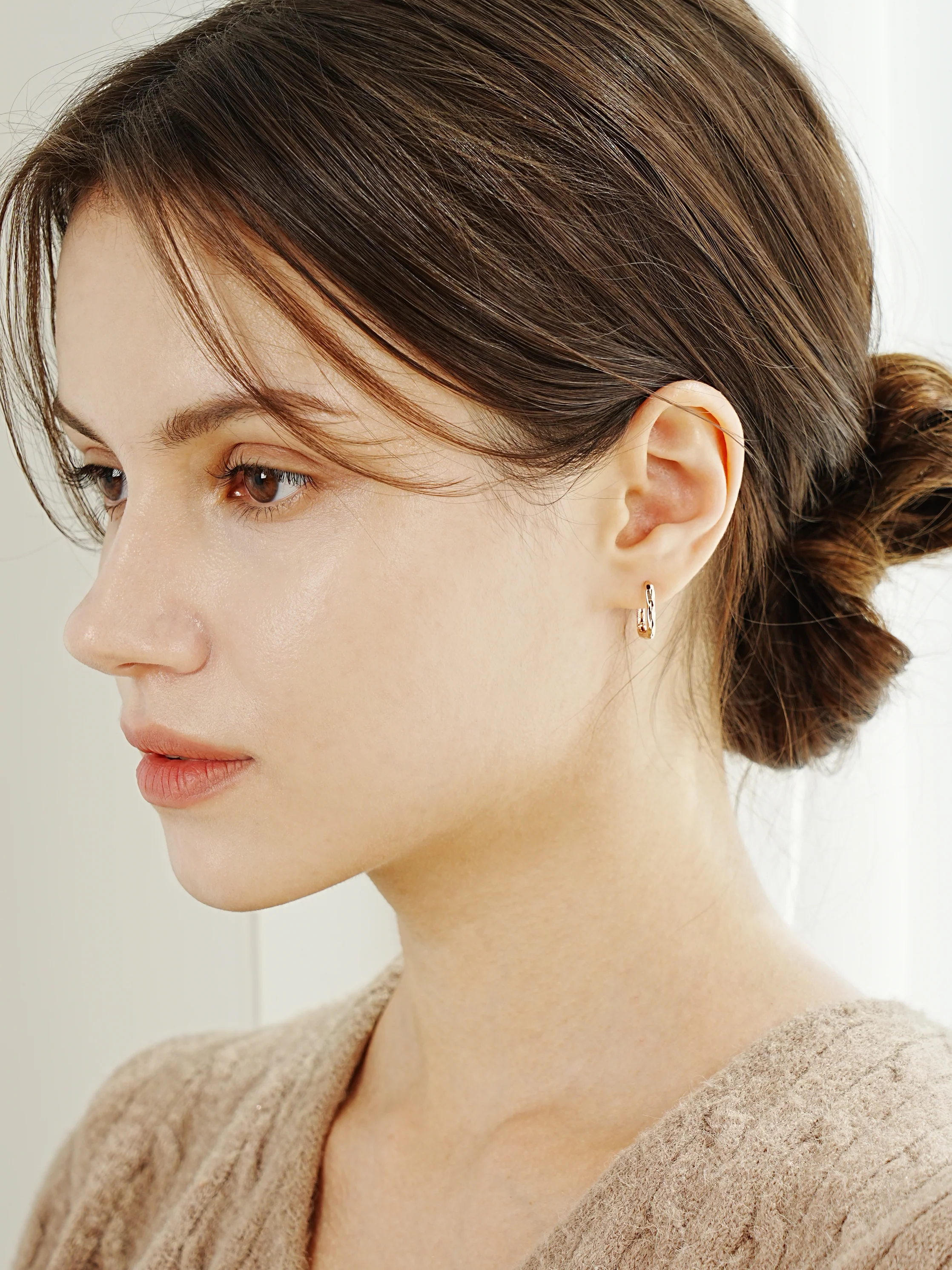 14K 18K Round Square Cartilage Hoop Earring - Image 2