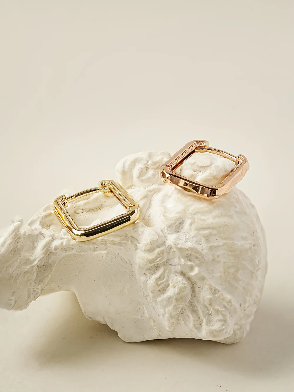 14K 18K Round Square Cartilage Hoop Earring - Image 9