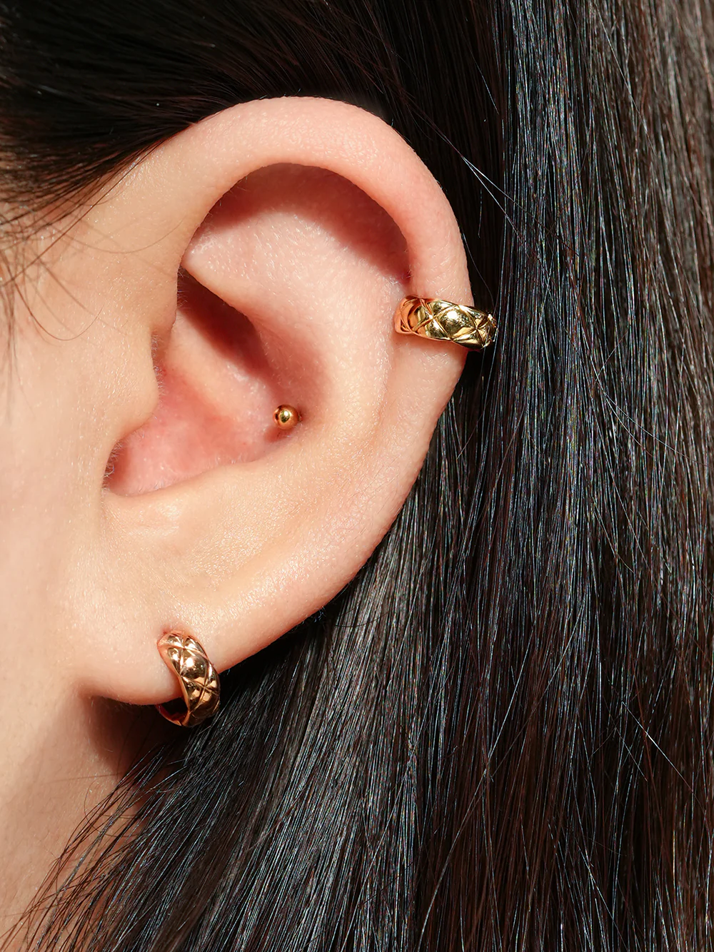 14K 18K Volume Quilting Cartilage Hoop Earring - Image 8