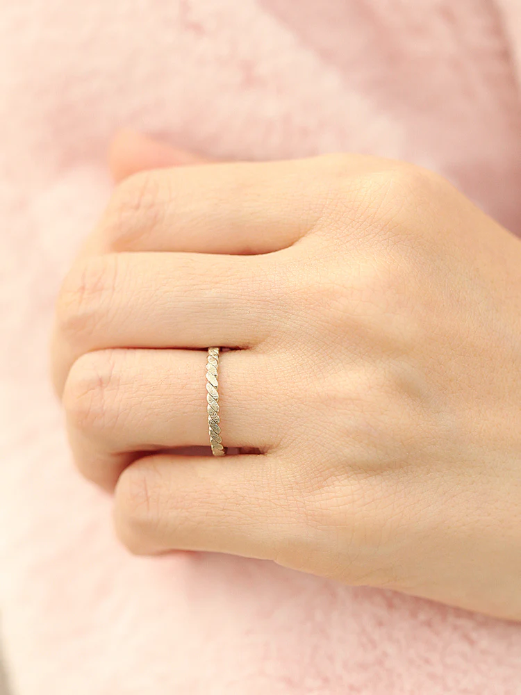 14K Gold Brushed Twist Ring - Image 6