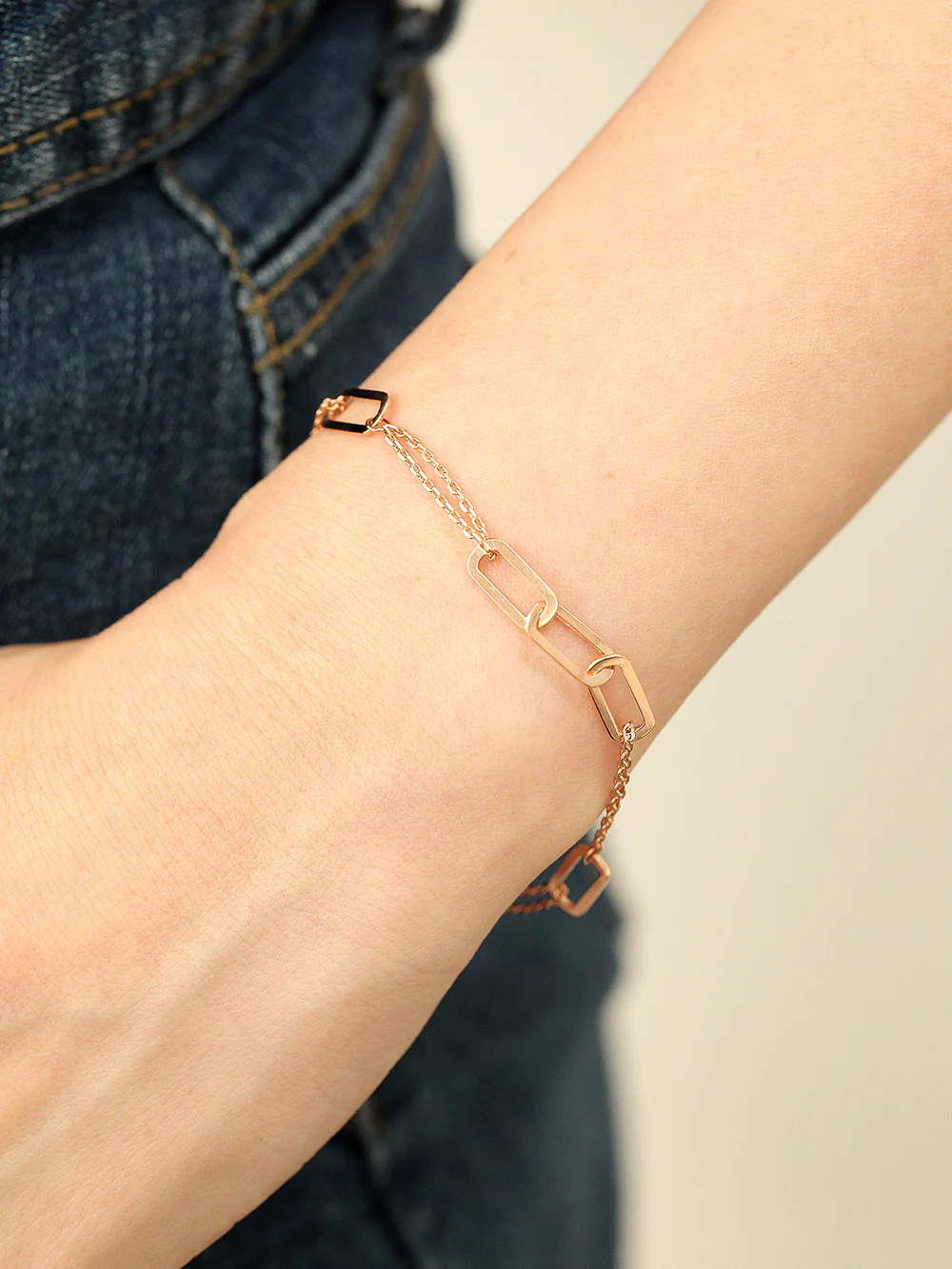 14K 18K Gold Clip Link Chain Bracelet - Image 7
